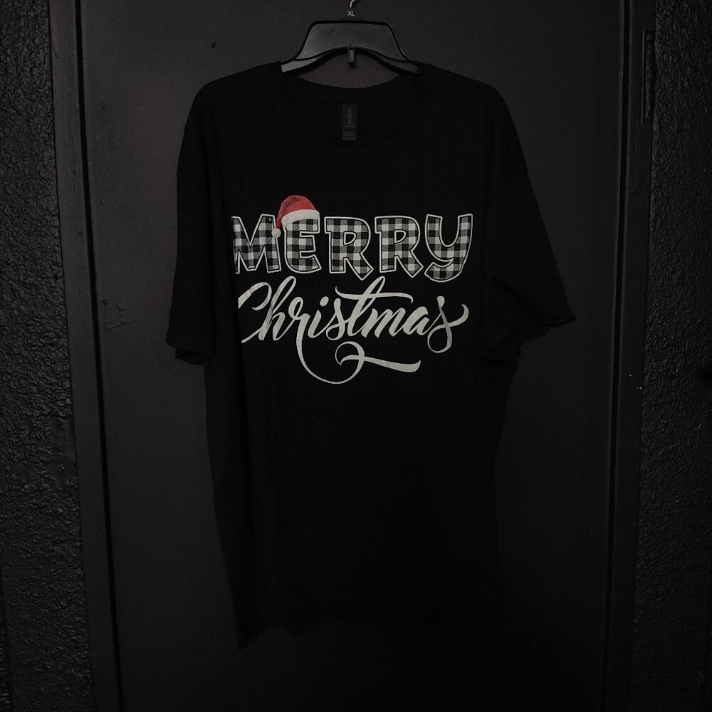 Merry Christmas Graphic Tee - Gildan SoftStyle